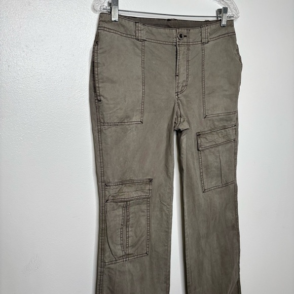 Free People The Thing Is Low-Rise Utility Pants Green Cargo Pockets Boho Sz 4. - Picture 4 of 13